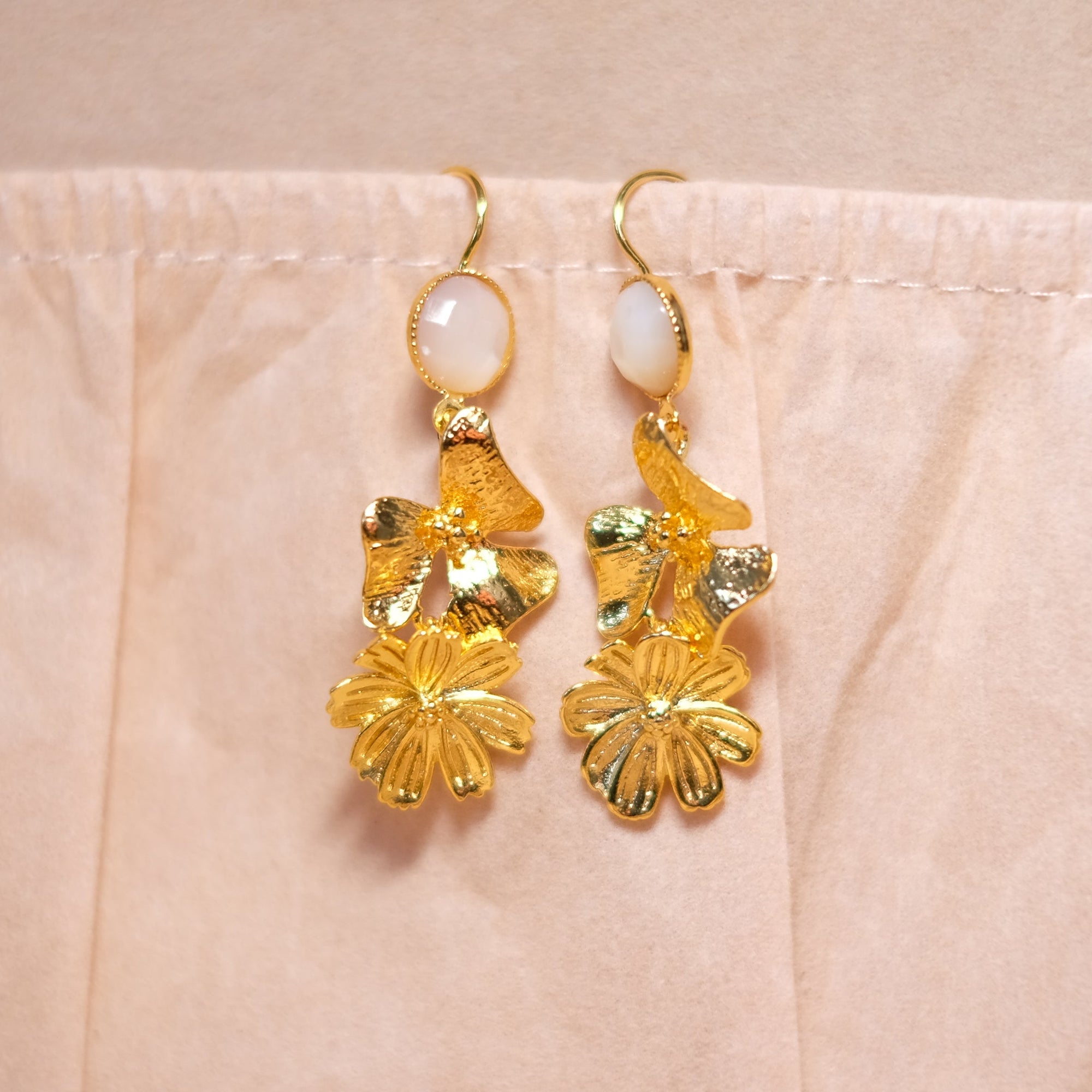 Boucles d'oreilles cascade florale