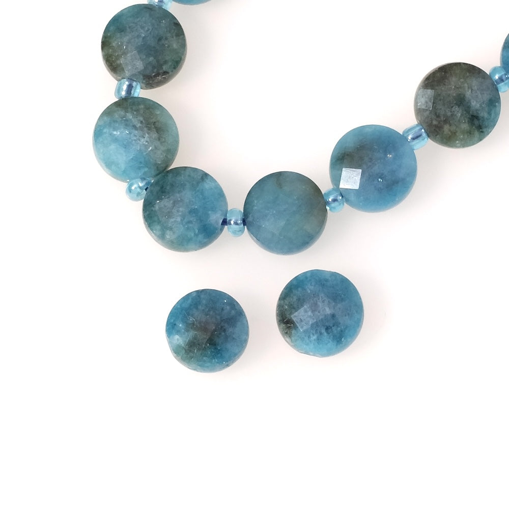 Fil de perles naturelles palet facetté 10mm en Apatite